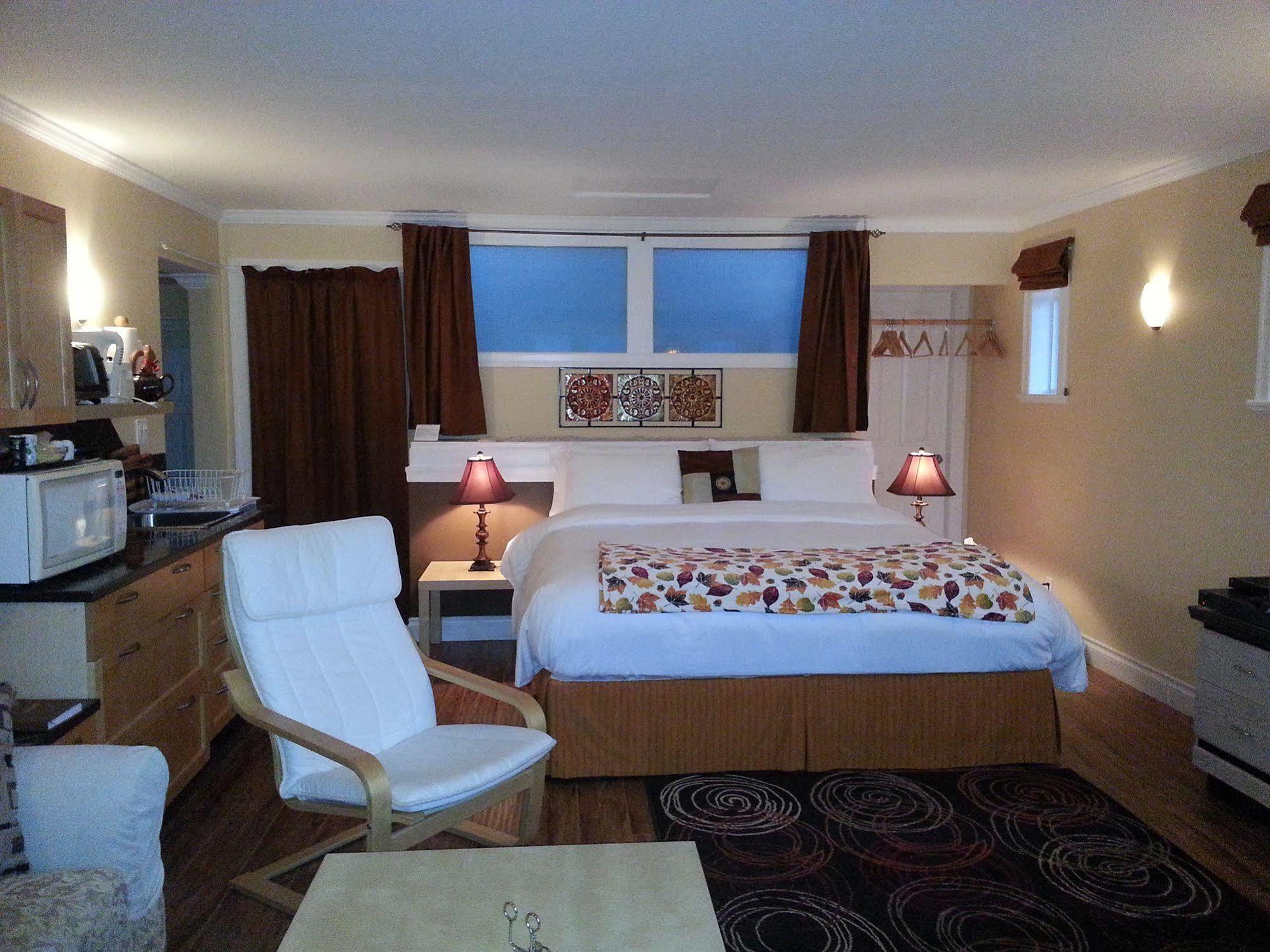 Above The Inlet Hotel ซีเชลท์ ภายนอก รูปภาพ